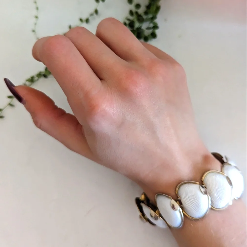 3/$10 Vintage shell bracelet cuff strap, white and gold - Picture 6 of 7